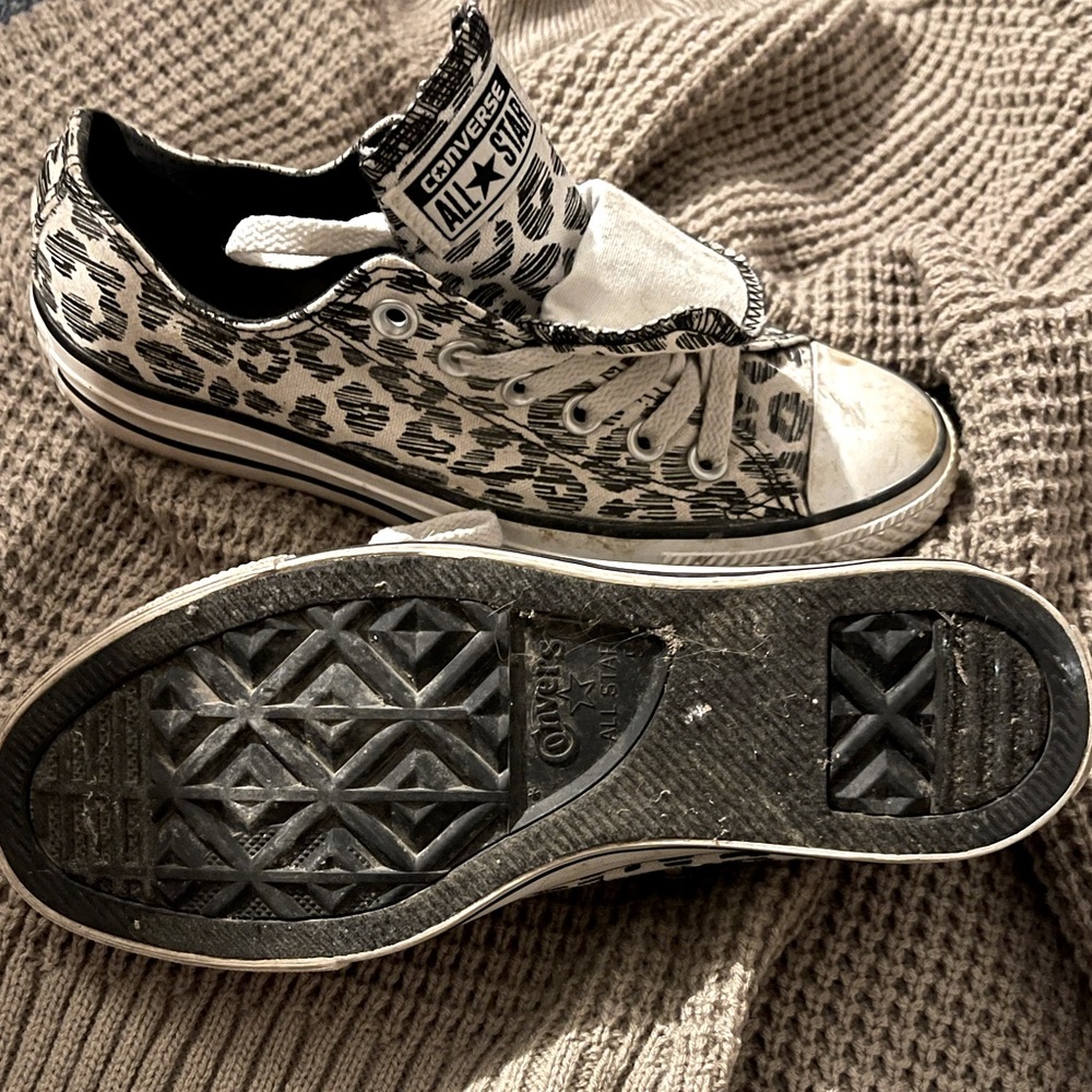 Leopard Converse
